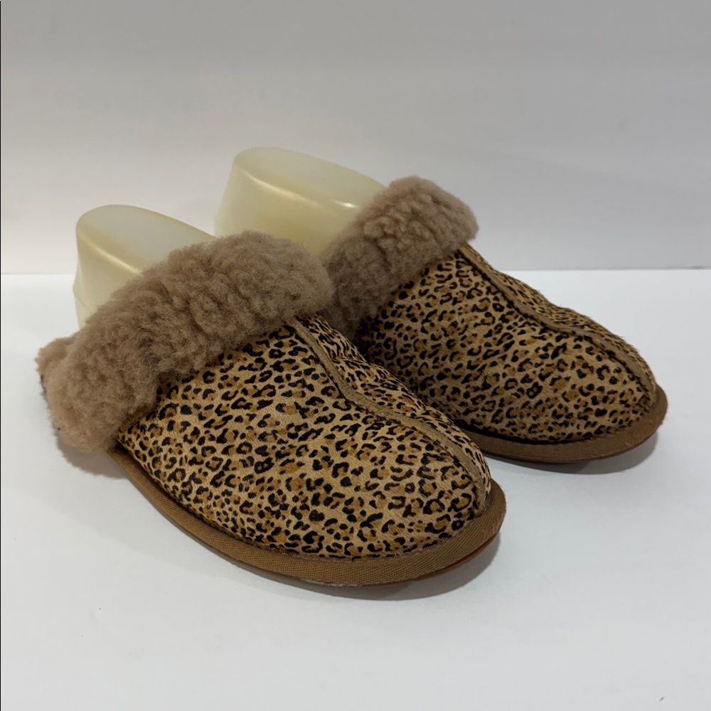 UGG SLIPPERS PRINT ANIMAL FOR WOMEN’S SIZE 7